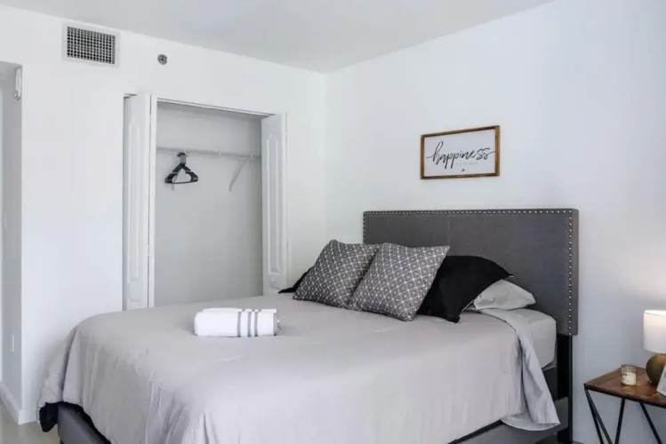 3 BR Apartment Brickell Following Cleaning Guidelines
