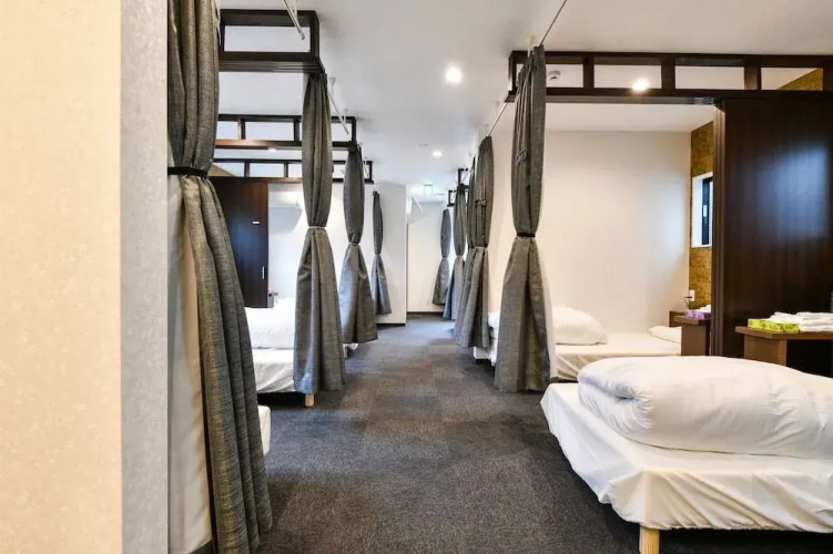 Grandouce Nishisugamo - Hostel, Caters to Men