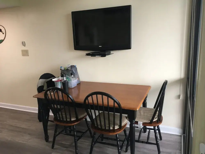 Oceanview condo Steps to the beach