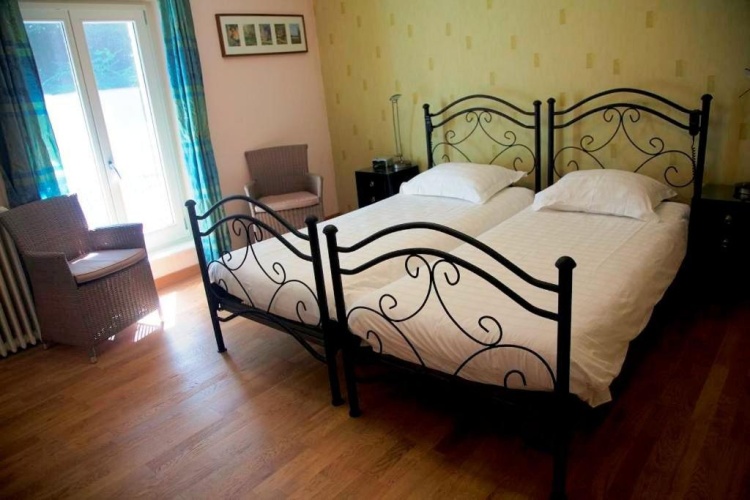 Deluxe Family room