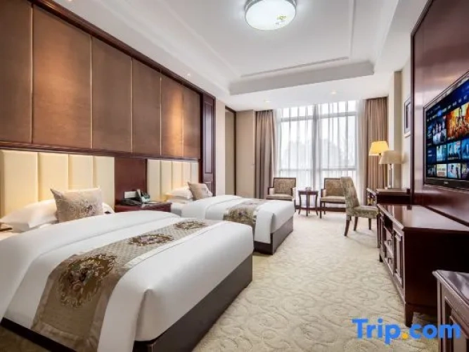 Executive Twin room with lake view