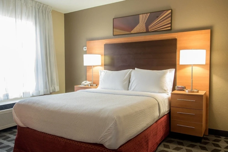 1 Bedroom Suite