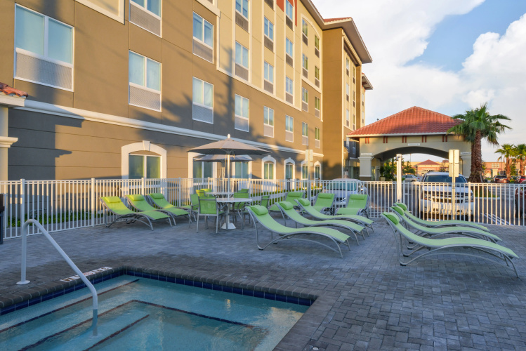 Holiday Inn Express & Suites St. Petersburg - Madeira Beach photo 18