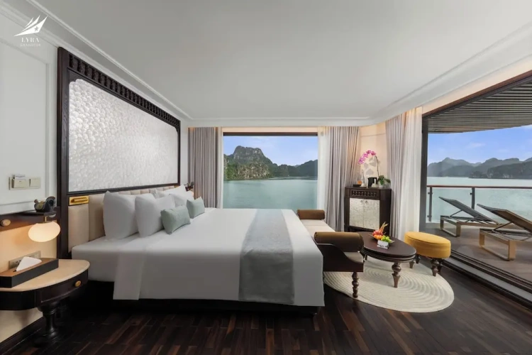 Suite with balcony