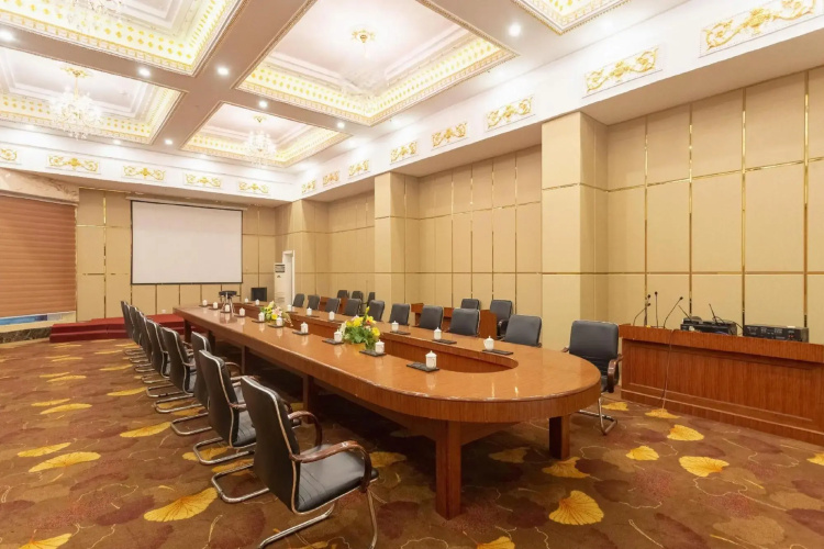 Dongfang Hotel