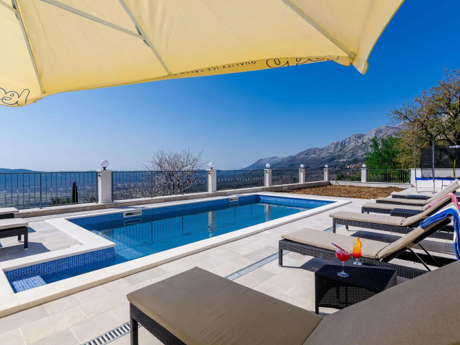 Villa in Gruda With Private Pool