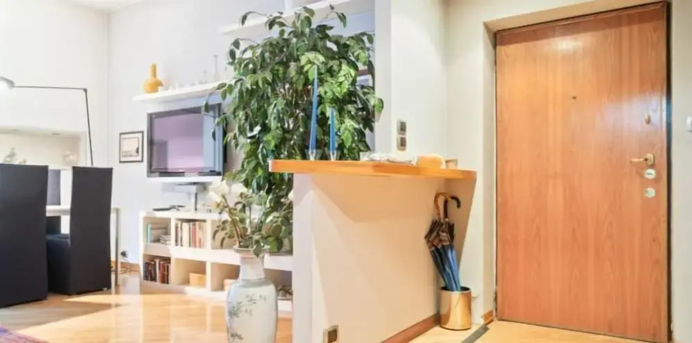 MM Bernini Roomy Apartment