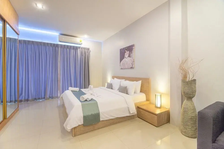 Lemonade Phuket Hotel