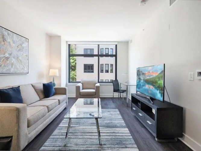 1 Bedroom Apartment