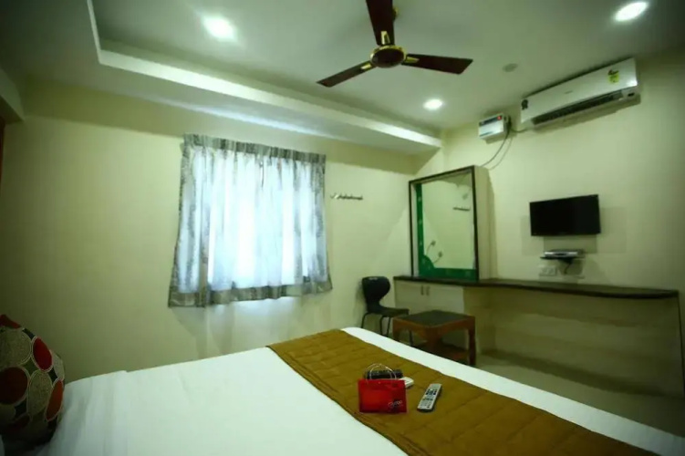 OYO 1223 Maruthi Residency