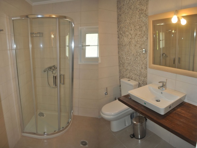 3 Bedrooms Cottage