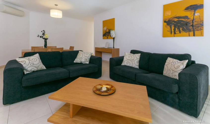 B09 - Downtown Spa Apartment