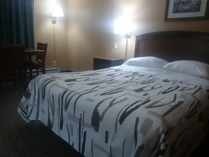 Roseau Motel