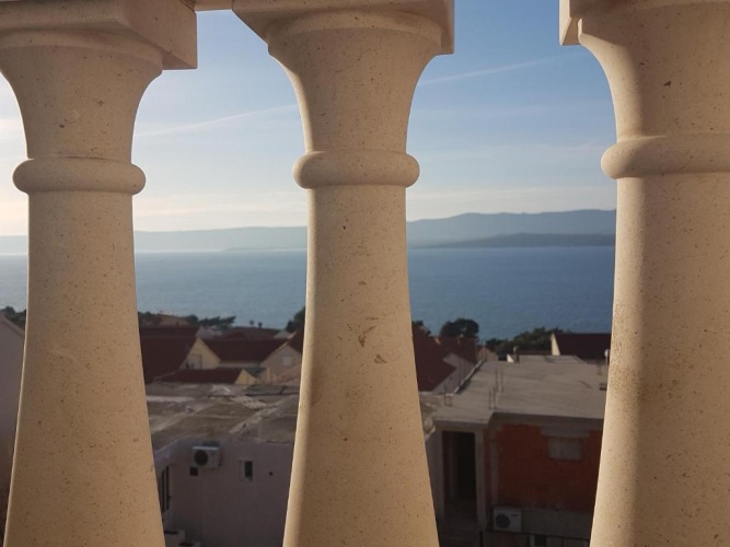 Apartment with sea view
