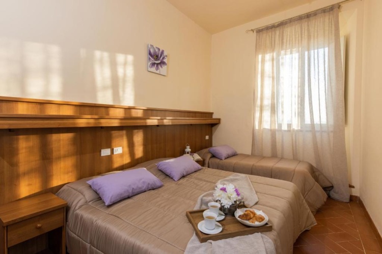 Triple room