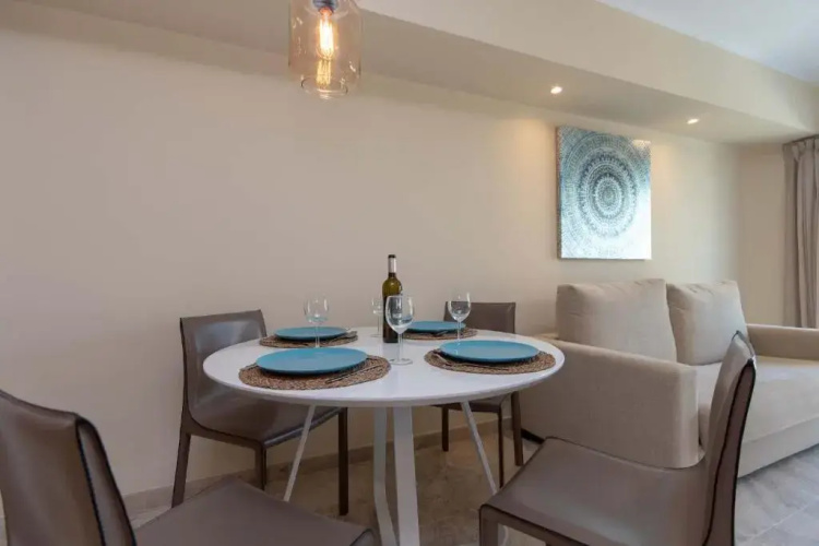Altamira 73 - One Bed