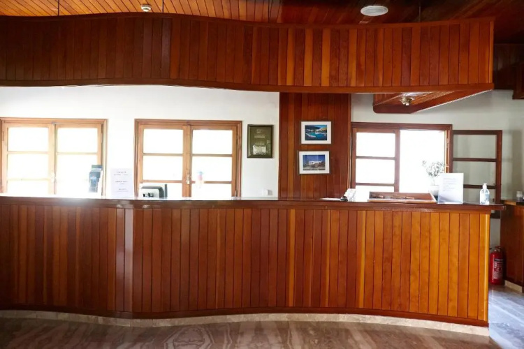 Eleaterra Hotel
