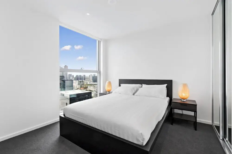 ABIGAIL, 2BDR Docklands Apartment