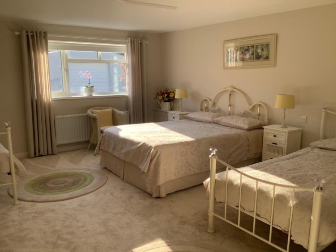 2 Bedrooms Apartment