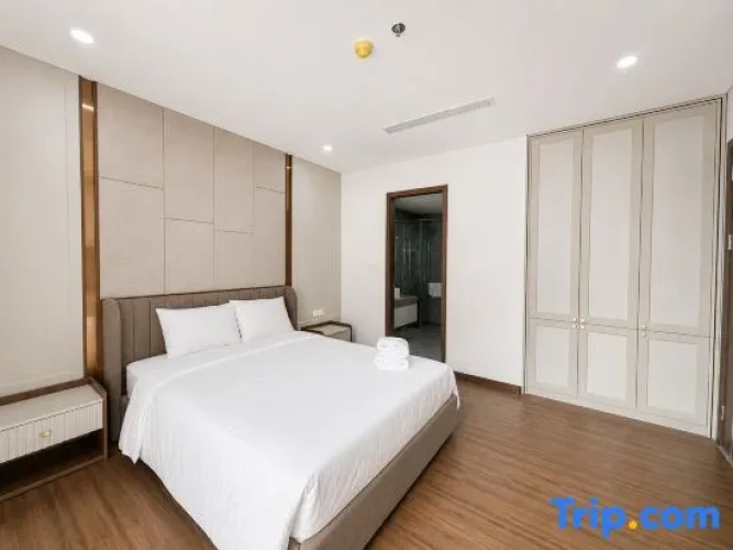 3 Bedrooms Family Apartment with balcony and with city view