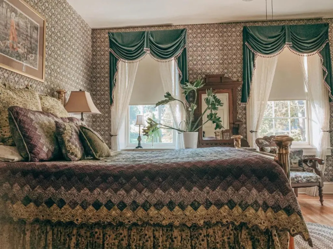 Emig Mansion