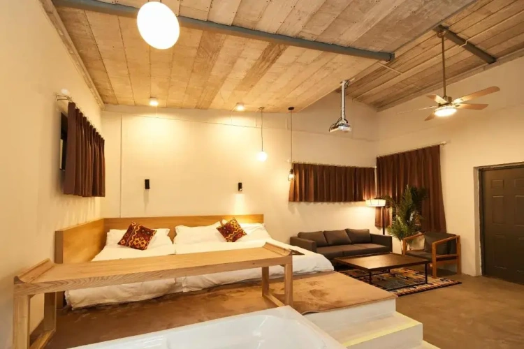 Standard Family room