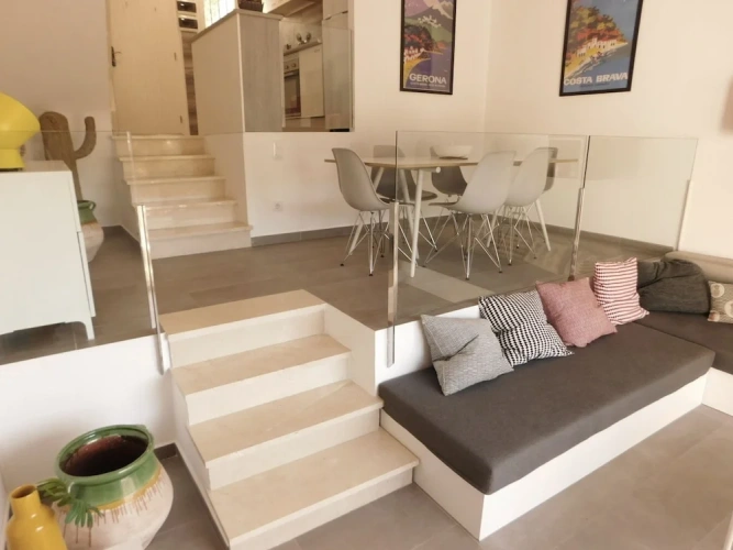 2 Bedrooms Villa with balcony