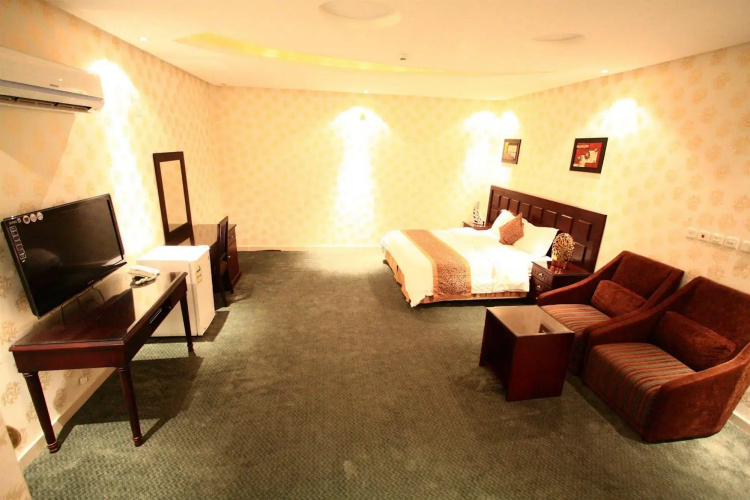 Rest Night Hotel Suites - Al Falah