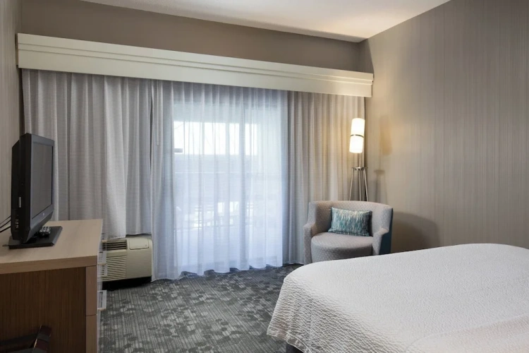 1 Bedroom Suite