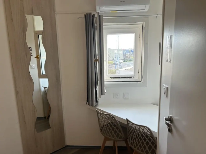 Standard Triple room