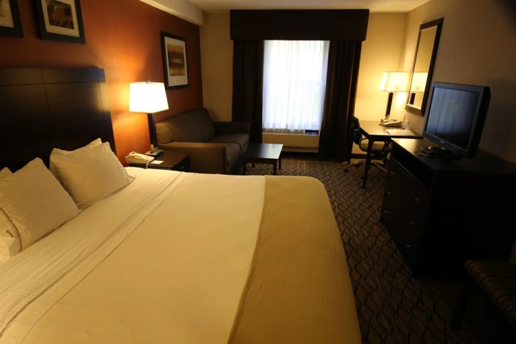 Quadruple Suite