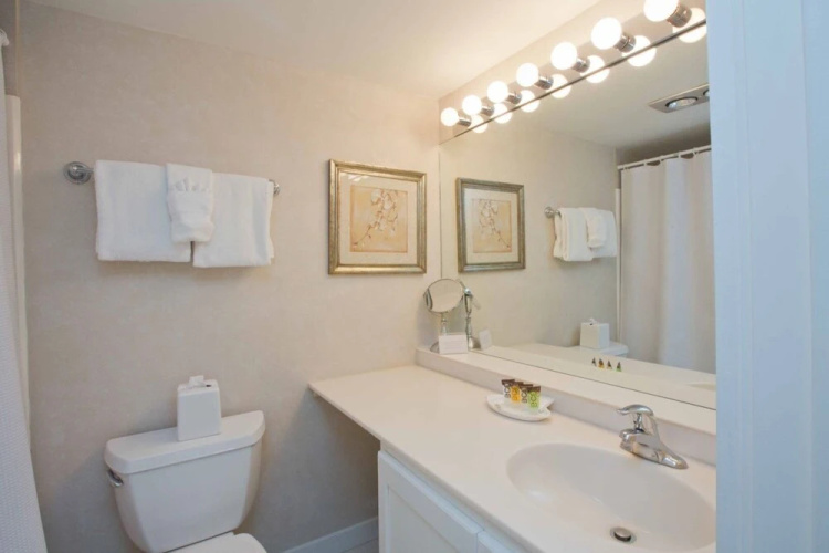 2BR Topnotch Condo