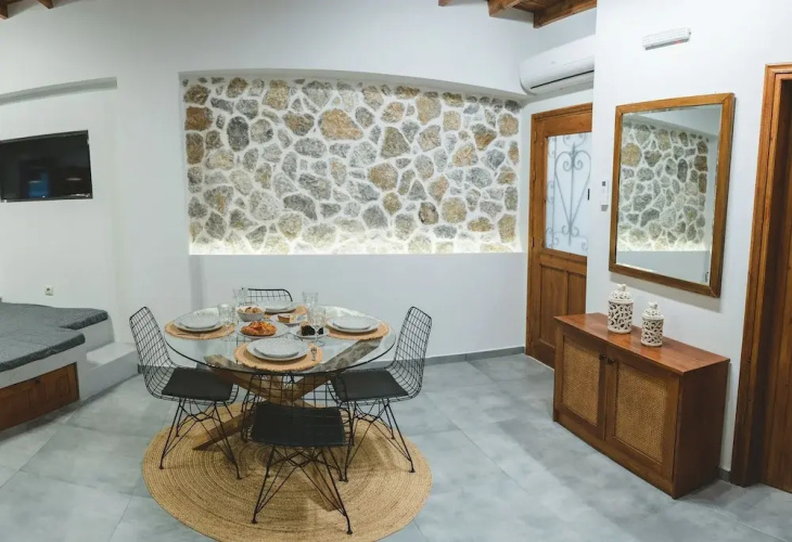 Aesthisis Sensational at Archangelos