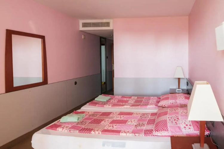 Hotel Ngy vszak