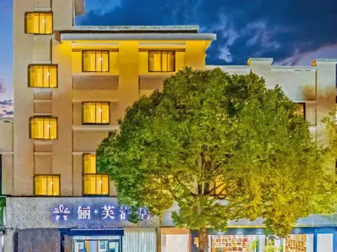 Liv Hotel