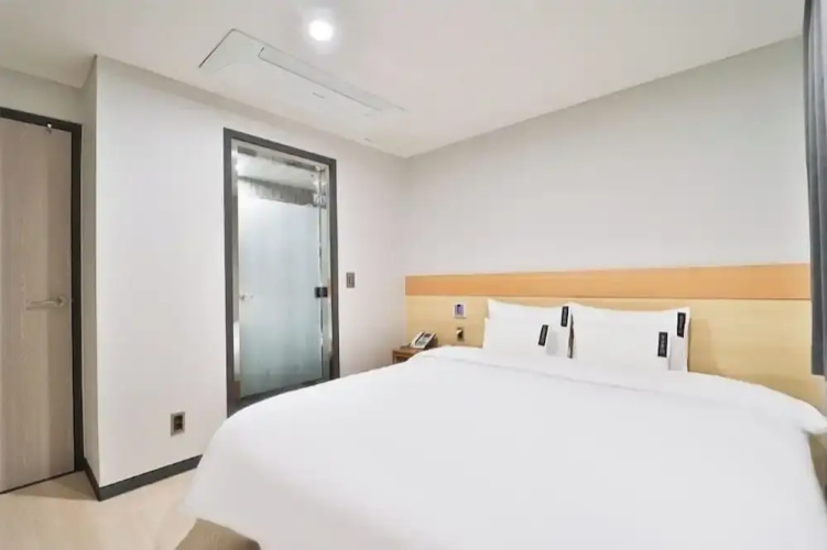 Hotel 701