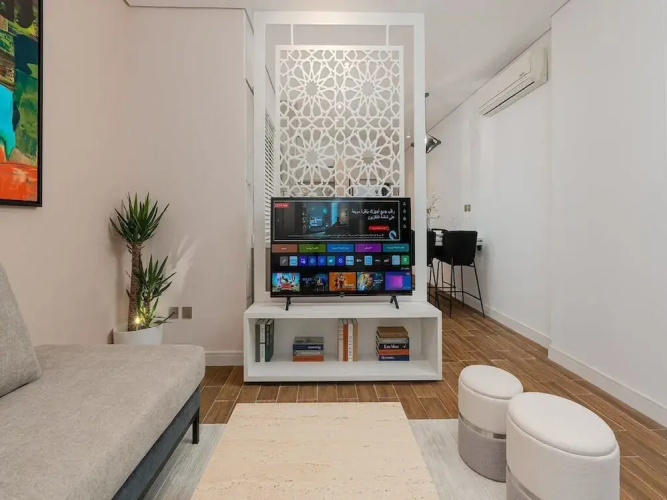 Apartment Luxurious Design in Almughrizat