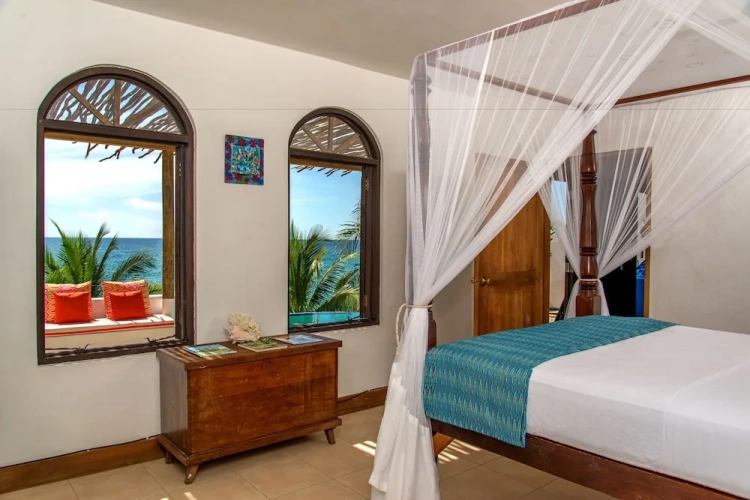 4 Bedrooms Villa with ocean view