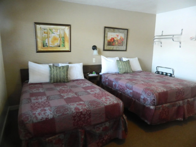 Country Motor Inn