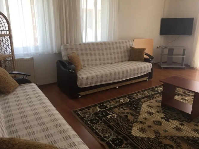 3 Bedrooms Apartment