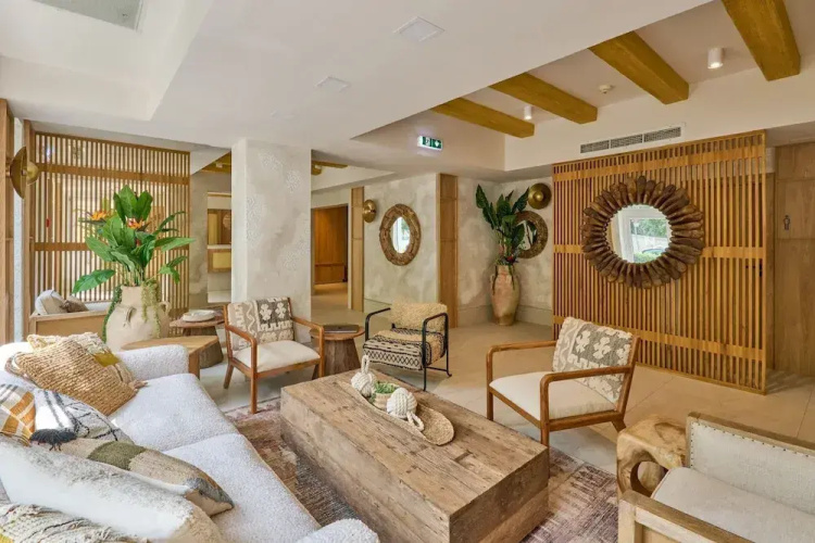 Serenity Hotel
