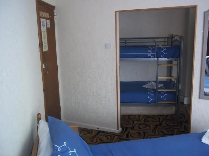 Sinatras Hotel