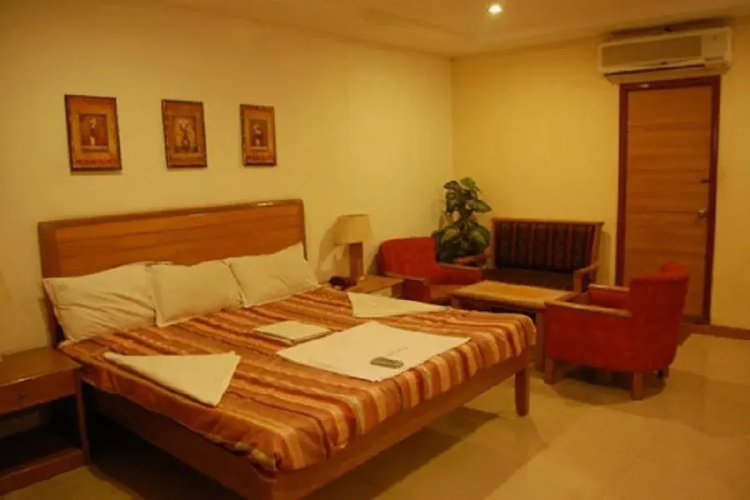 Sri Temple Park Hotel