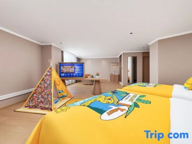 Deluxe Family Suite