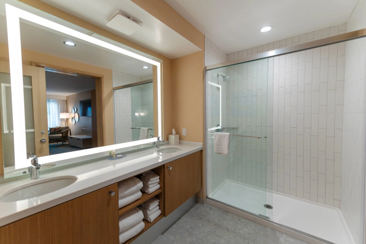 Howard Johnson by Wyndham Anaheim Hotel & Water Playground photo 10