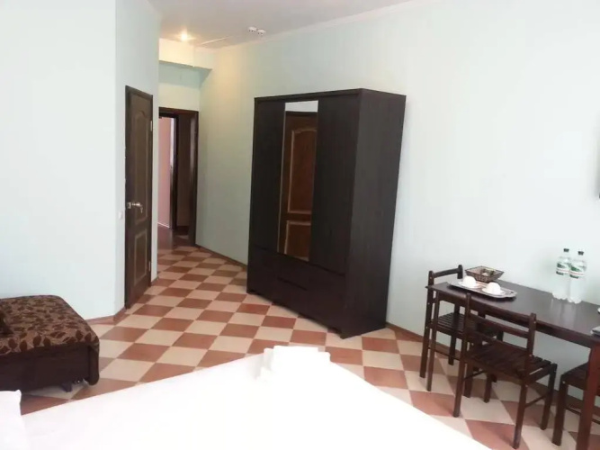 Sanivan Guest House