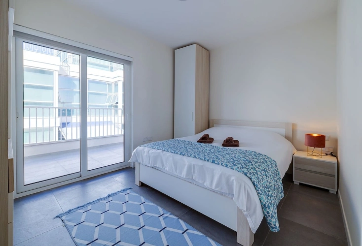 3 Bedrooms Apartment with balcony