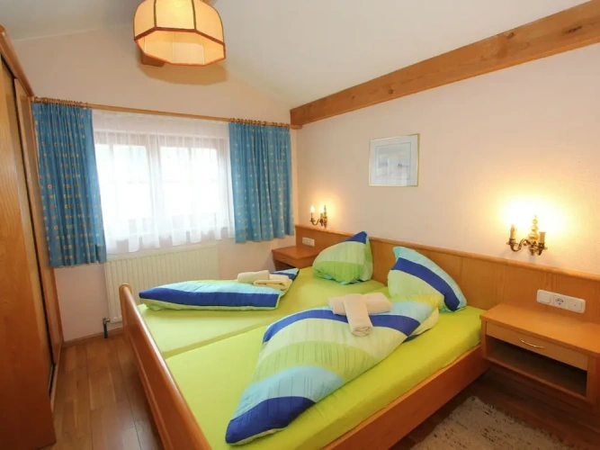 3 Bedrooms Apartment