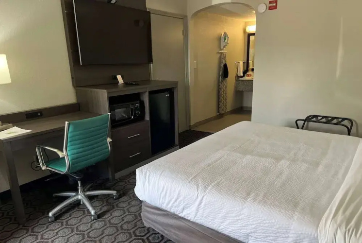 Days Inn Wagoner