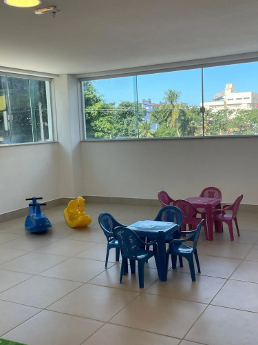 Apto no 4º andar com ar e Wi-Fi a 250 mts do mar!